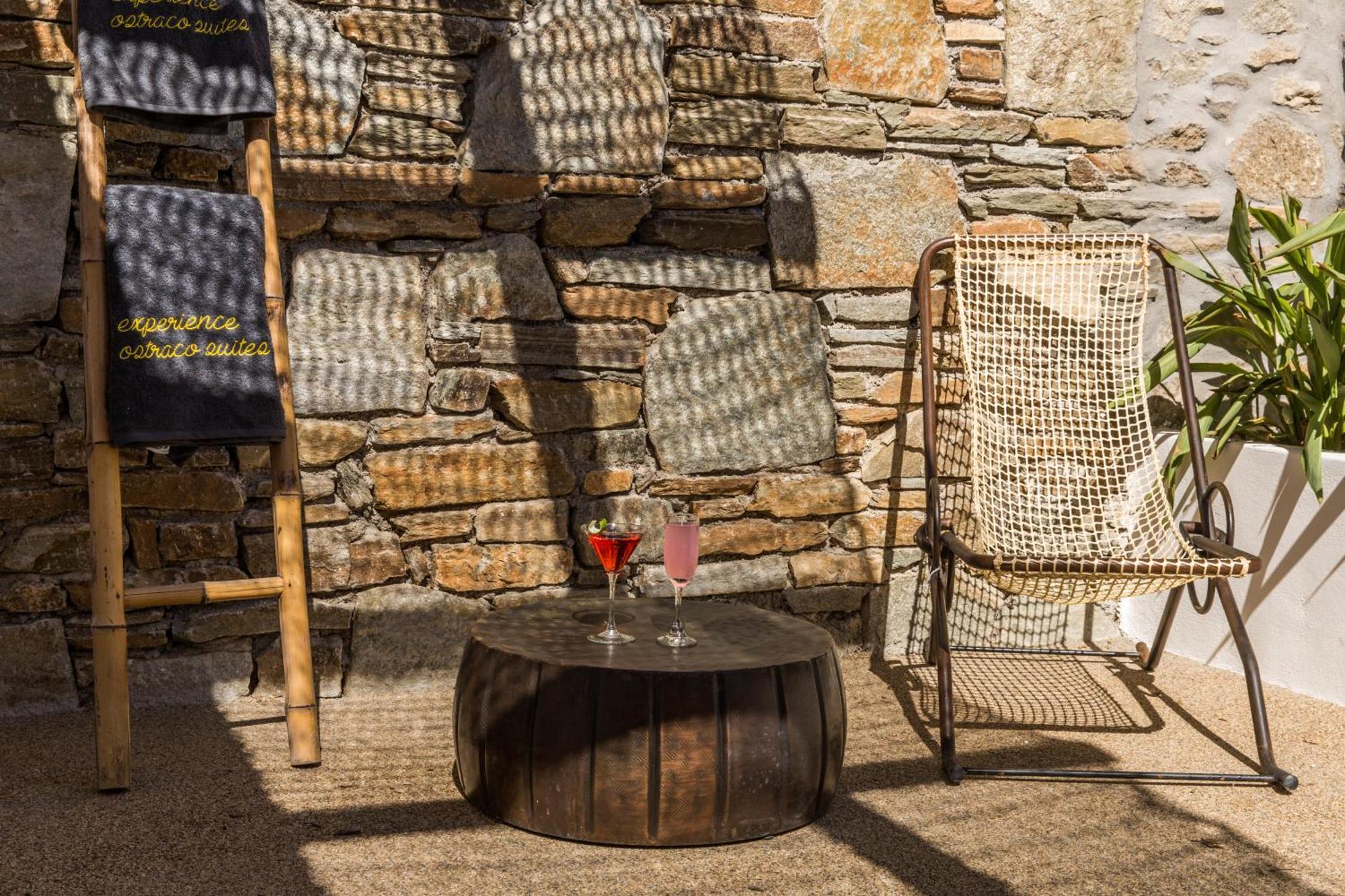 Ostraco Suites Mykonos Town Quarto foto